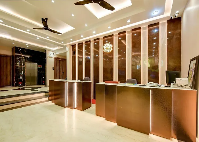 The Pearl Plaza Hotel In City Centre - Near New Delhi Railway Station