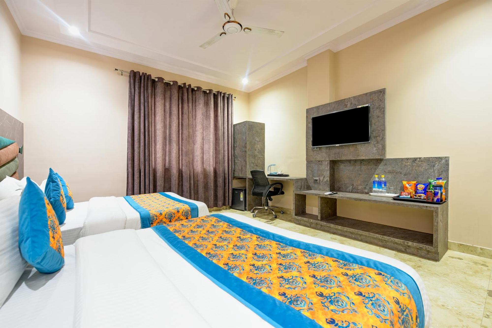 The Pearl Plaza In Centre - Near Railway Station Hotel 4*